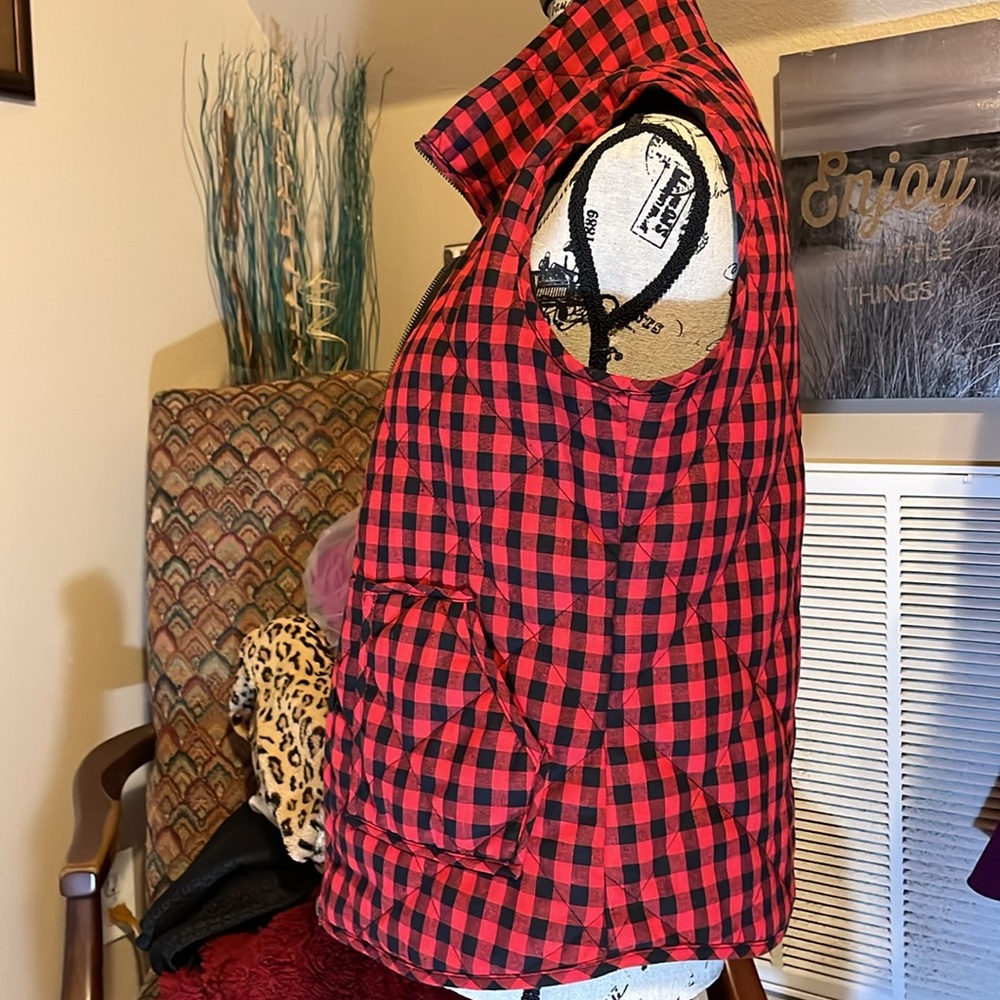 ♥️ ETWO Buffalo Plaid VEST♥️ Red/Black front zipper high neck SIZE M 100% cotton - Picture 3 of 8